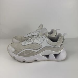 Nike RYZ 365 2 Shoes Womens Size 8.5 White Gray Chunky Sneakers CU4874-105